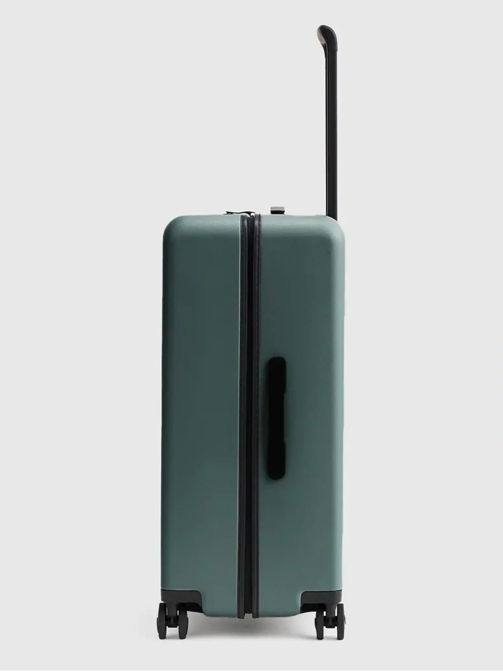 Quince Dark Green Hard-Shell Spinner Carry-On